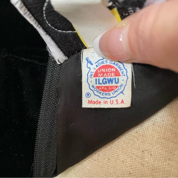 Vintage Elegant Strapless Black Velvet Dress STUNNING Size: 5/6 MADE IN USA 🇺🇸 - Picture 8 of 10